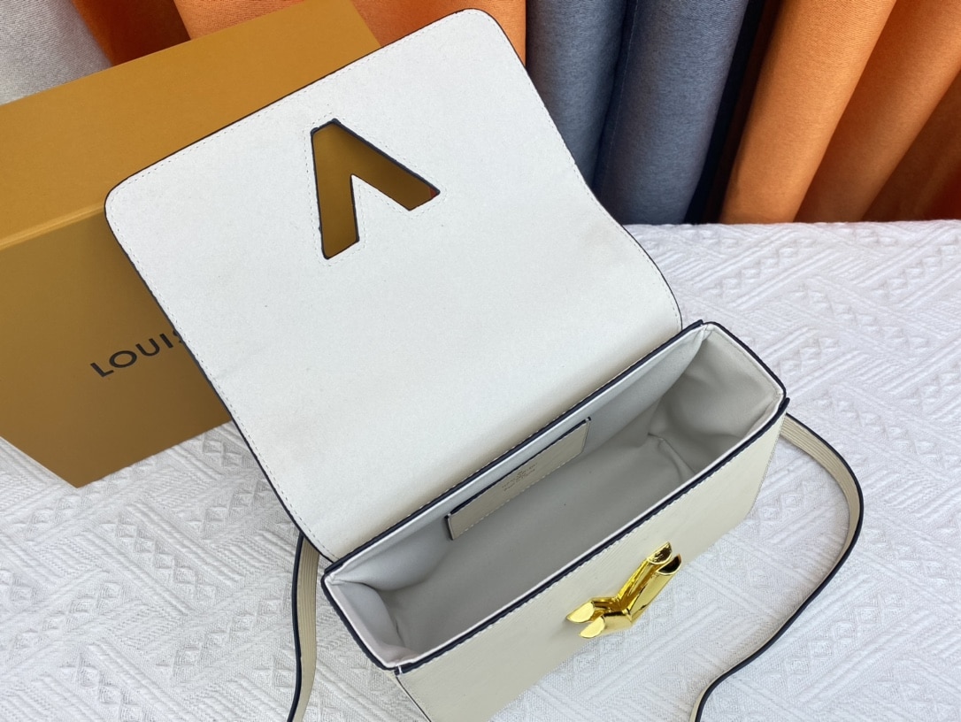 Louis Vuitton Twist Pm White 23Cm M59761
