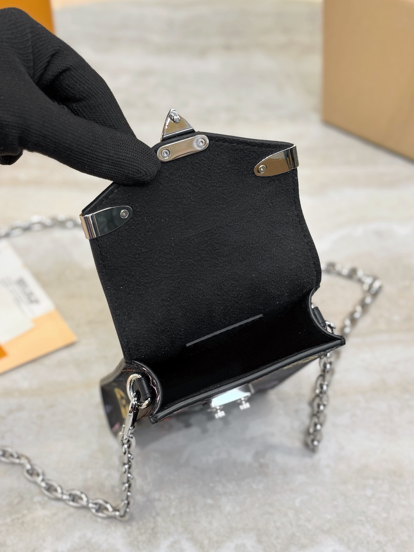 Louis Vuitton LV x TM Phone Pouch Métis M14098 17.5cm/ 6.9in
