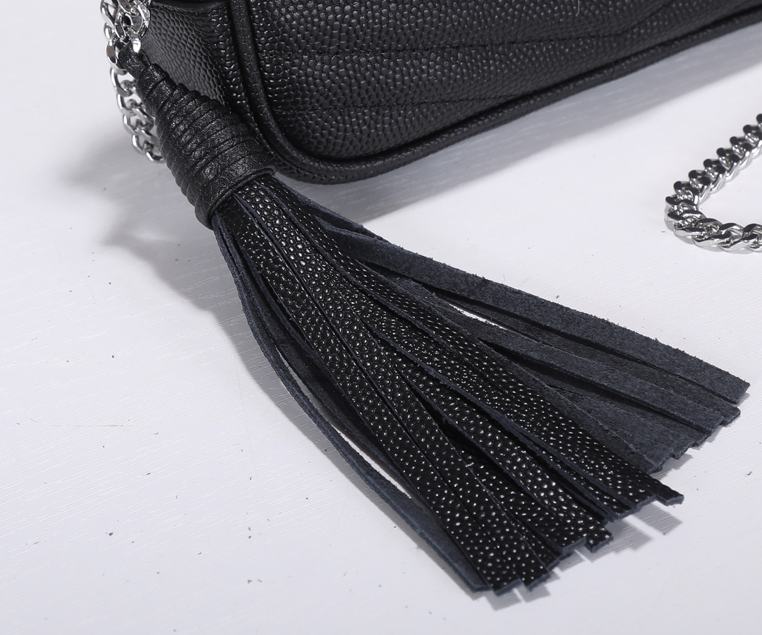 Saint Laurent Lou Camera Bag In Quilted Noir Leather Black 18Cm