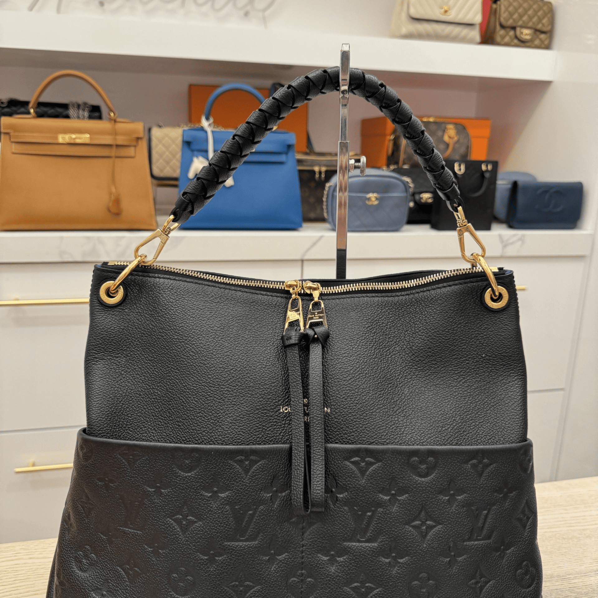 Louis Vuitton Empreinte Maida Hobo Black 32Cm M45522