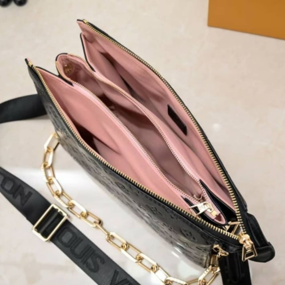 Louis Vuitton Coussin PM Black 26Cm M21260