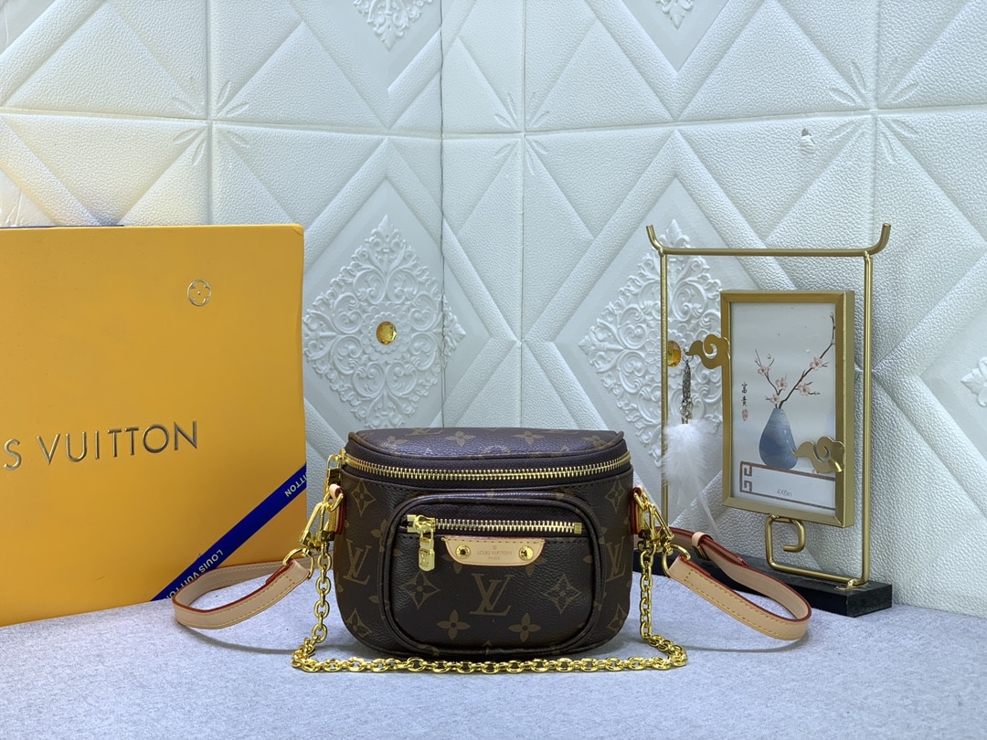 Louis Vuitton Mini Bumbag Bag Monogram Canvas 17Cm M82335
