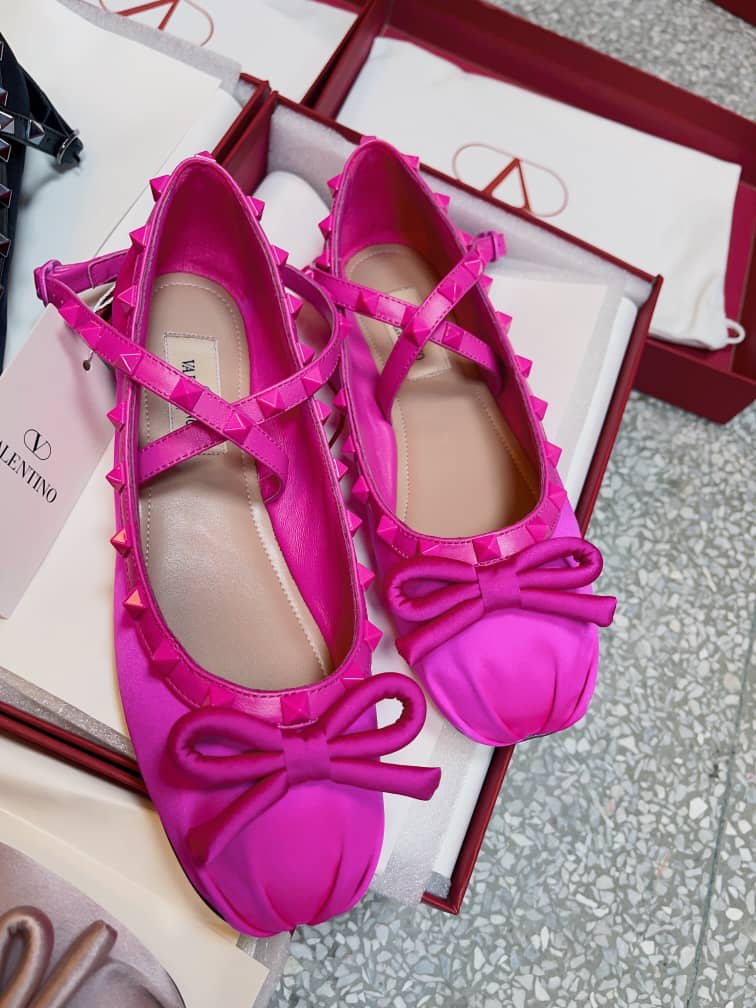 Valentino Garavani Rockstud Satin Ballerinas With Tone On Tone Studs Pink 3W2S0Hb6Mju Uwt