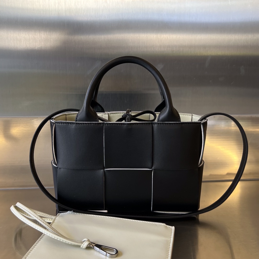 Bottega Veneta Black Mini Arco Tote