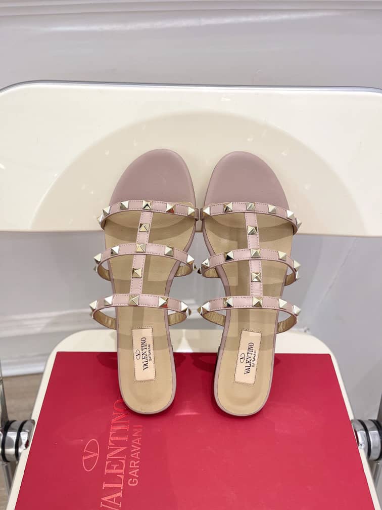 Valentino Garavani Rockstud Flat Slide Sandal Pink 4W2S0C49Vod P45