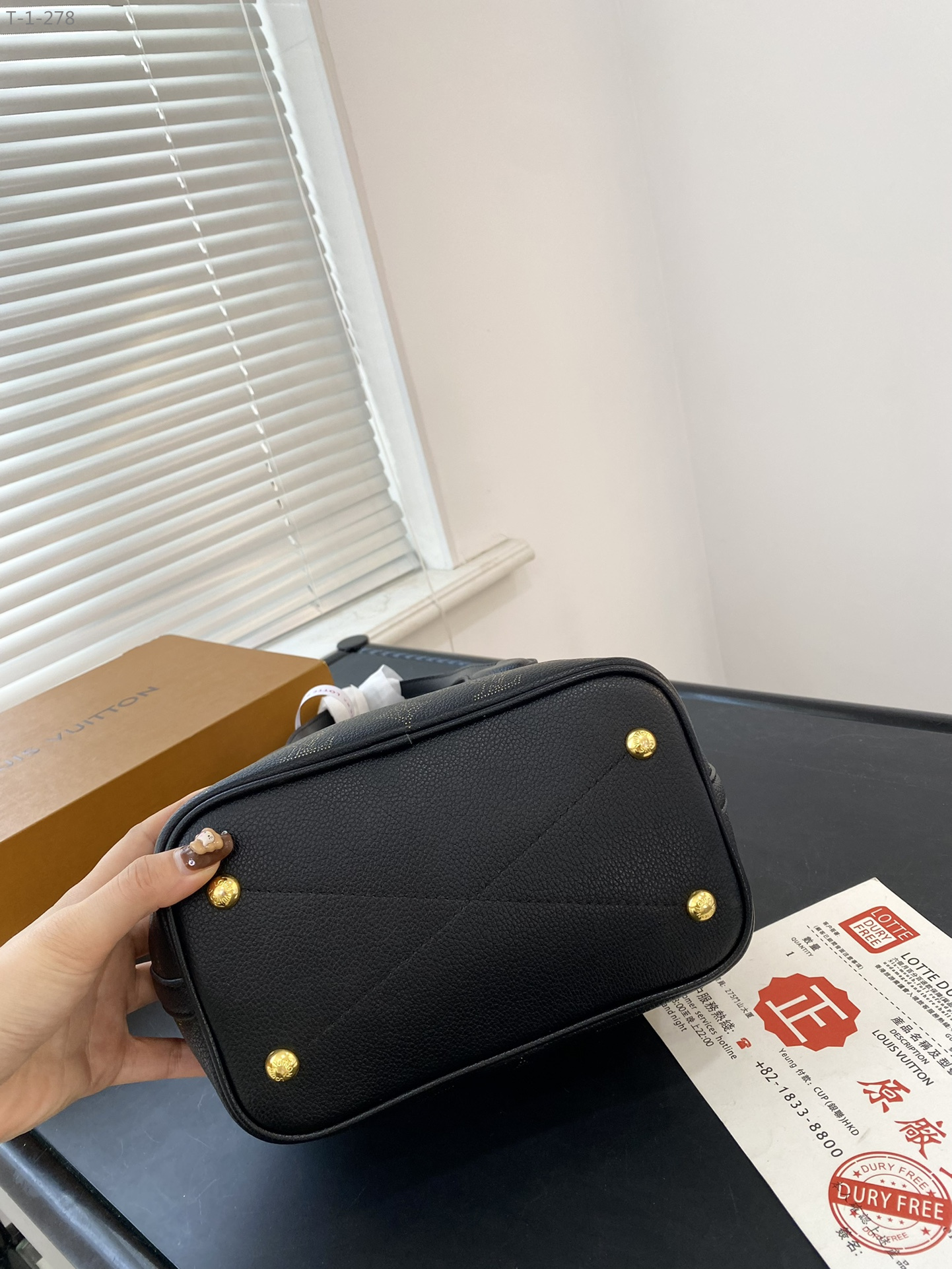 Louis Vuitton Blossom Pm Black 20Cm M23393