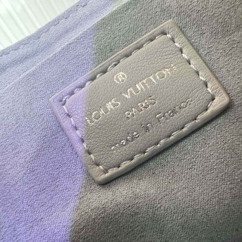 Louis Vuitton Sunset Vibe Lv Vibe Silver 27Cm