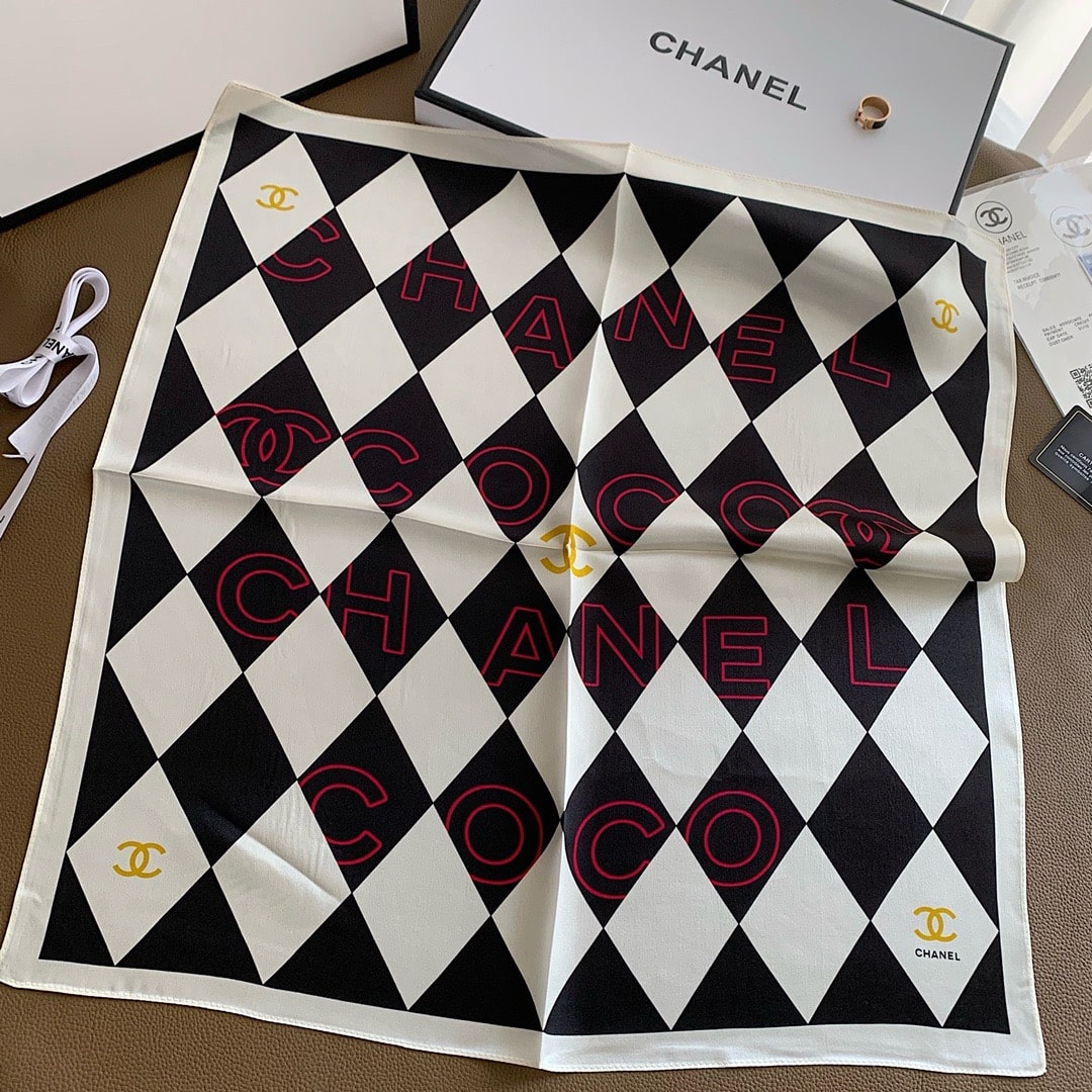 Chanel Coco Caro Silk Scarf In White And Black 70cm