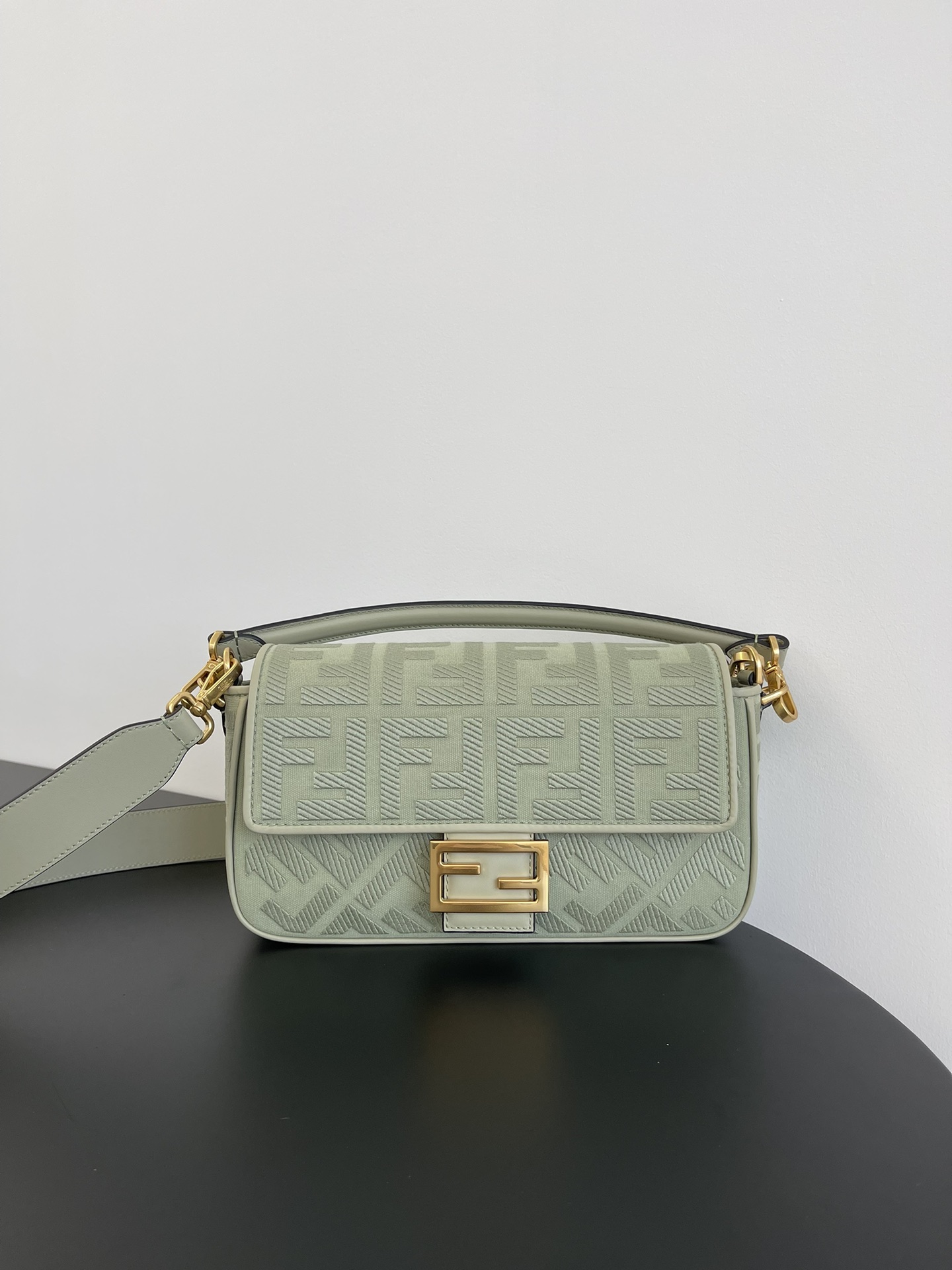 Fendi Baguette Leather Bag 26cm/ 10.2in