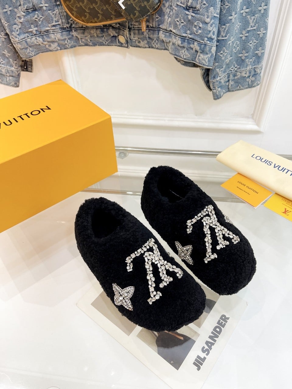Louis Vuitton Shearling Uggs Slippers Black