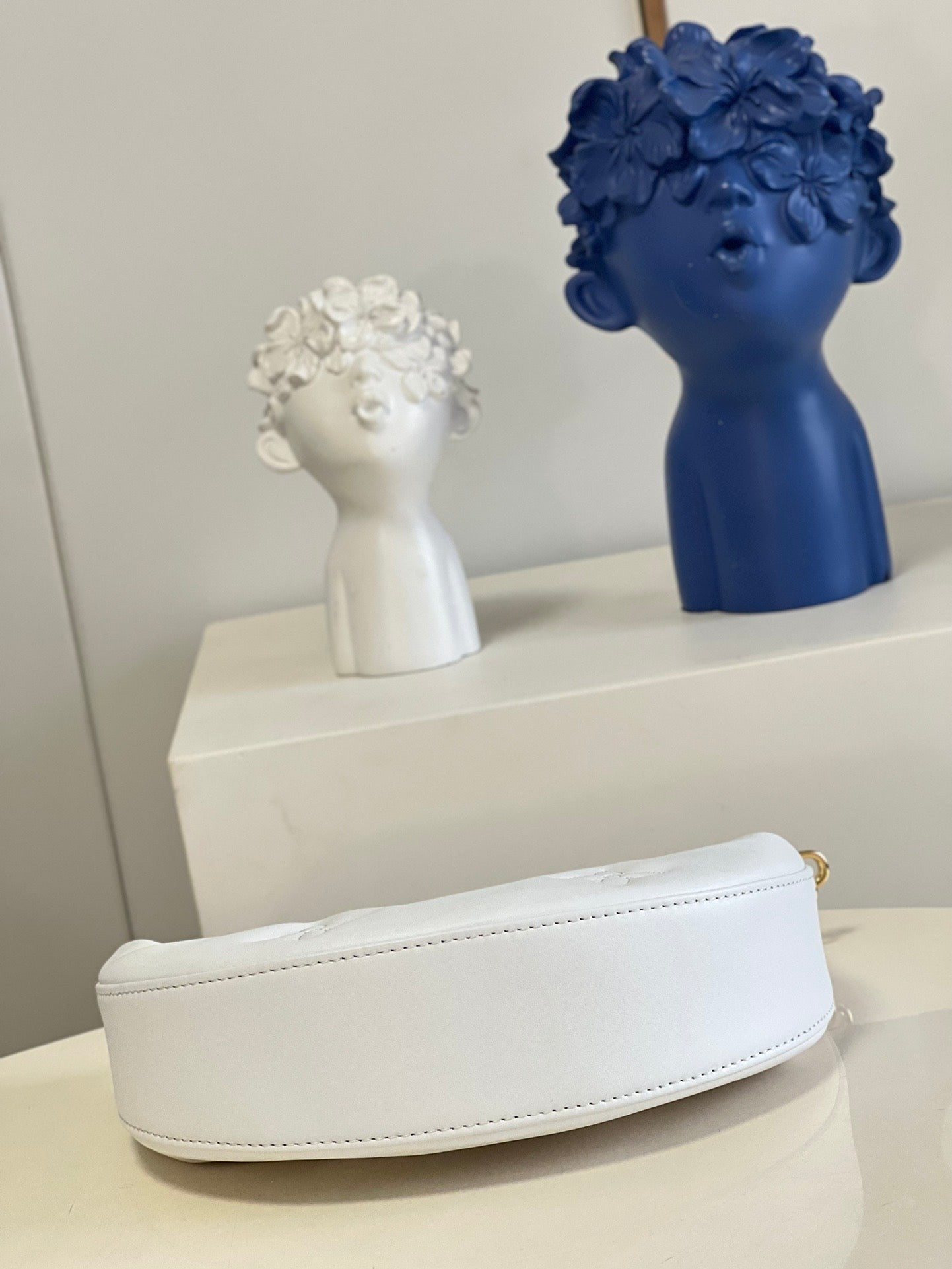 Louis Vuitton Over The Moon 27Cm White