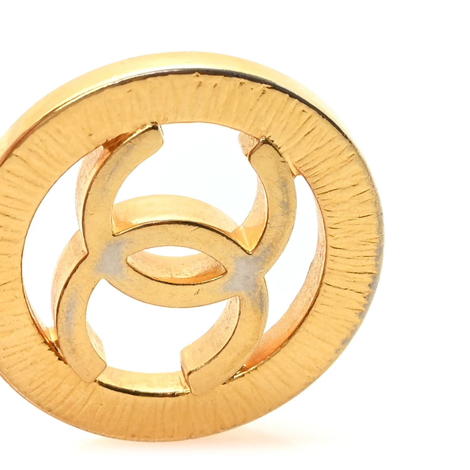 Metal Medallion CC Triple Chain Belt Gold