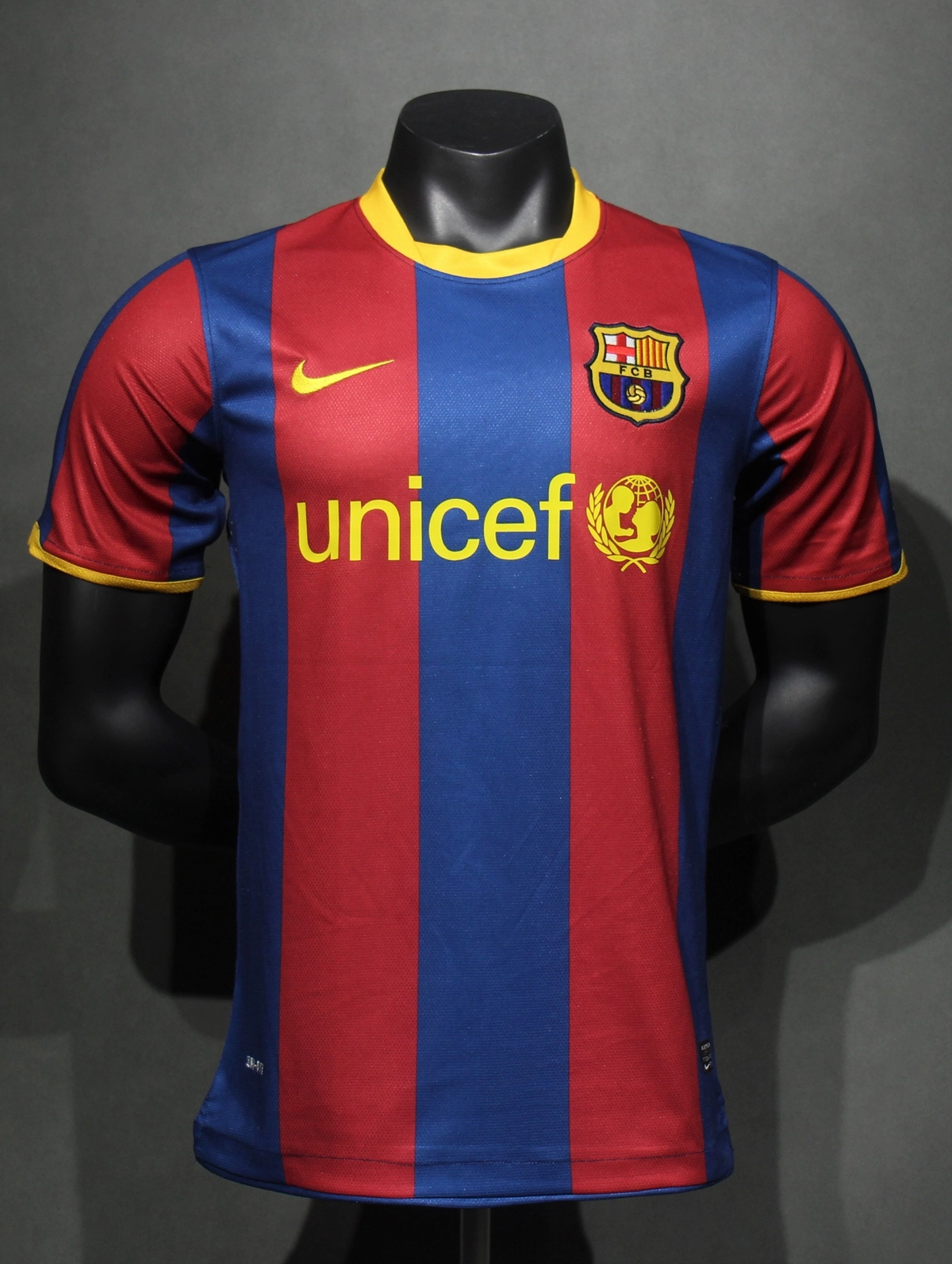Retro Player 2010-11 Barcelona Home Football jersey retro