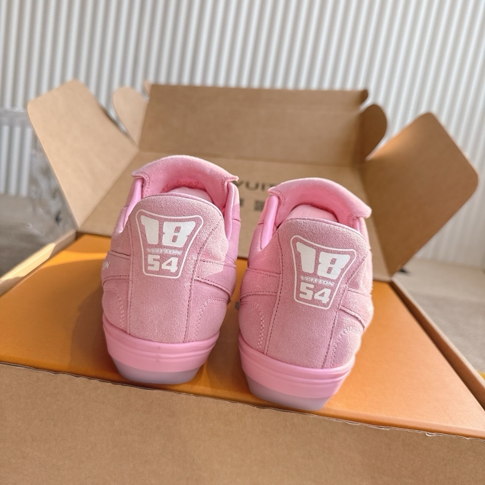 Louis Vuitton Lv Footprint Soccer Pink 1ahtyk