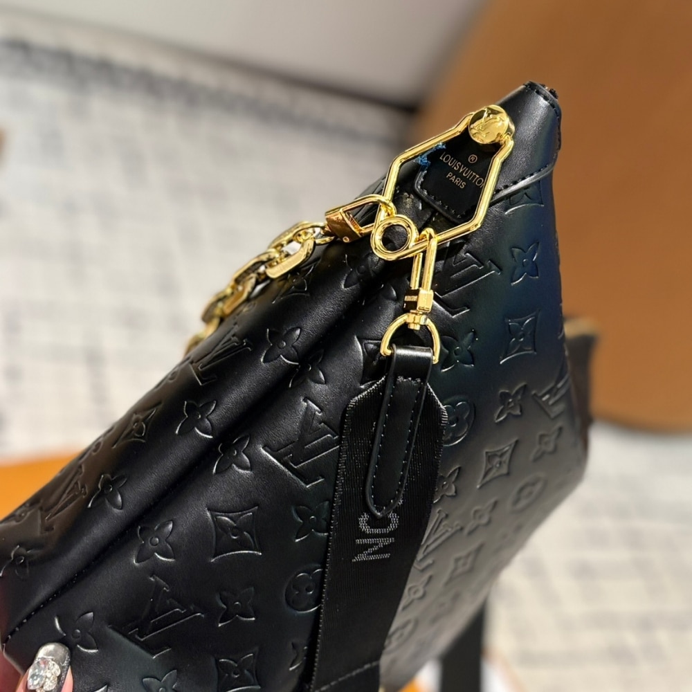 Louis Vuitton Coussin Hobo MM Black 30Cm M12068