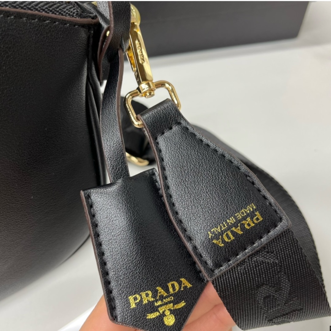 Prada Leather Mini Shoulder Bag Black 21Cm 1Bh212 2Aix F0002 V Nvm