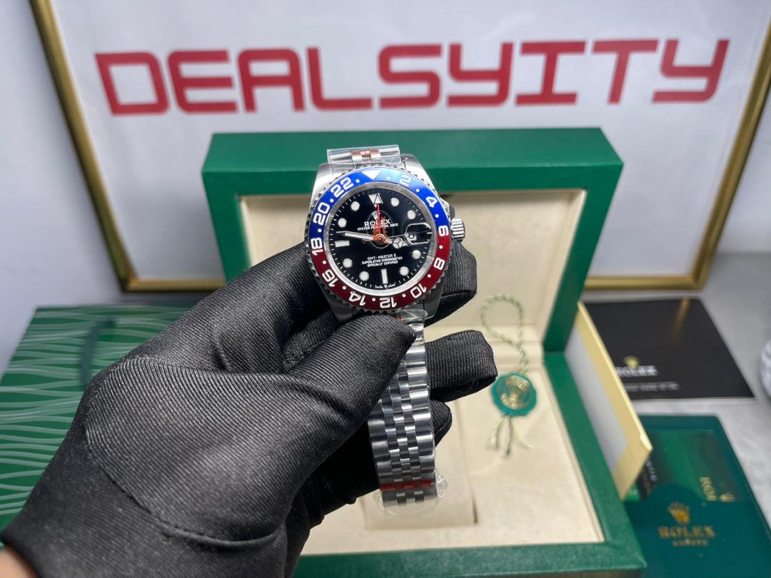Rolex GMT-Master II 40mm 126710BLRO “Pepsi” Jubilee