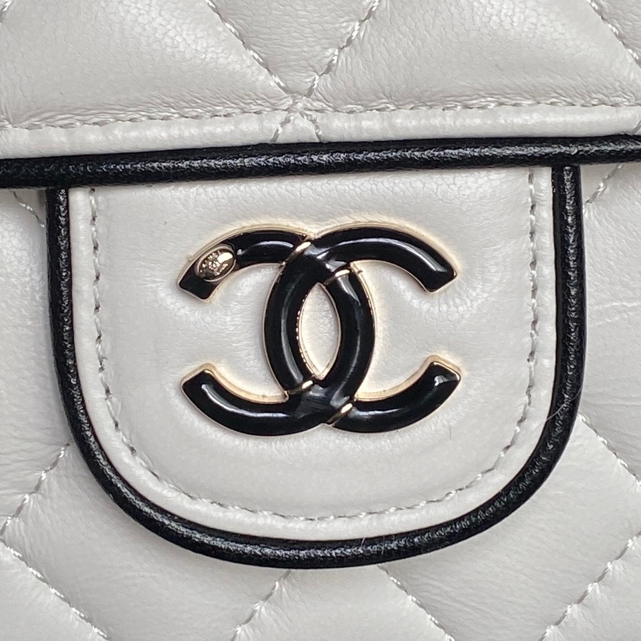 Chanel Small Graphic Frame Flap Bag White 23cm