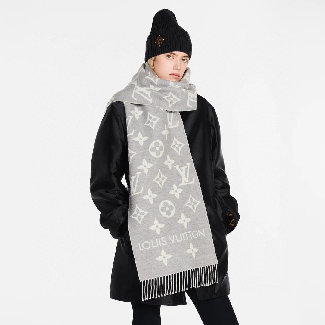 Louis Vuitton Lv Monogram Essential Scarf Light Grey M77727