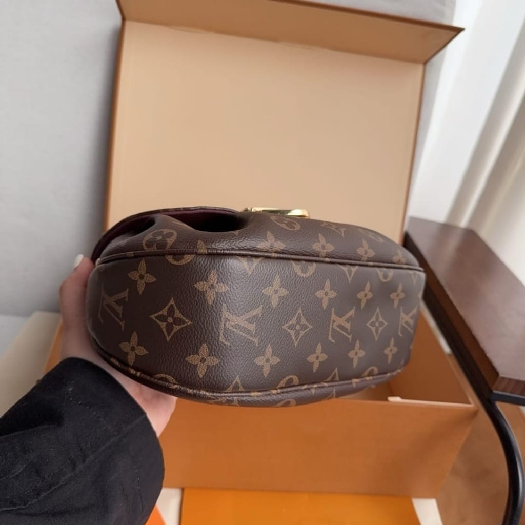 Louis Vuitton Sunset Bag Monogram Canvas 27Cm M13617