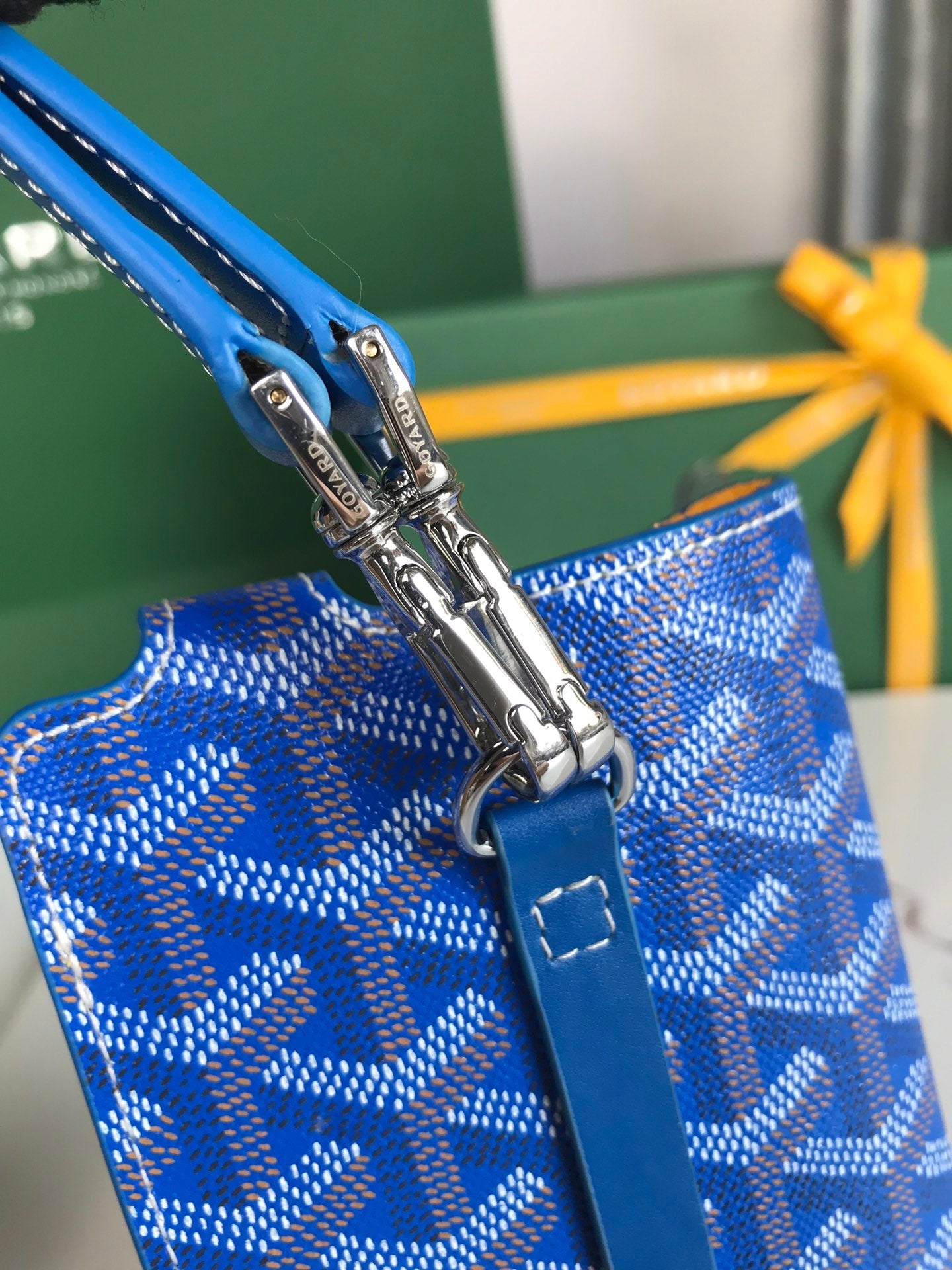 Goyard Montmartre Gm Case 18 Cm Sapphire Blue Goyardine Canvas