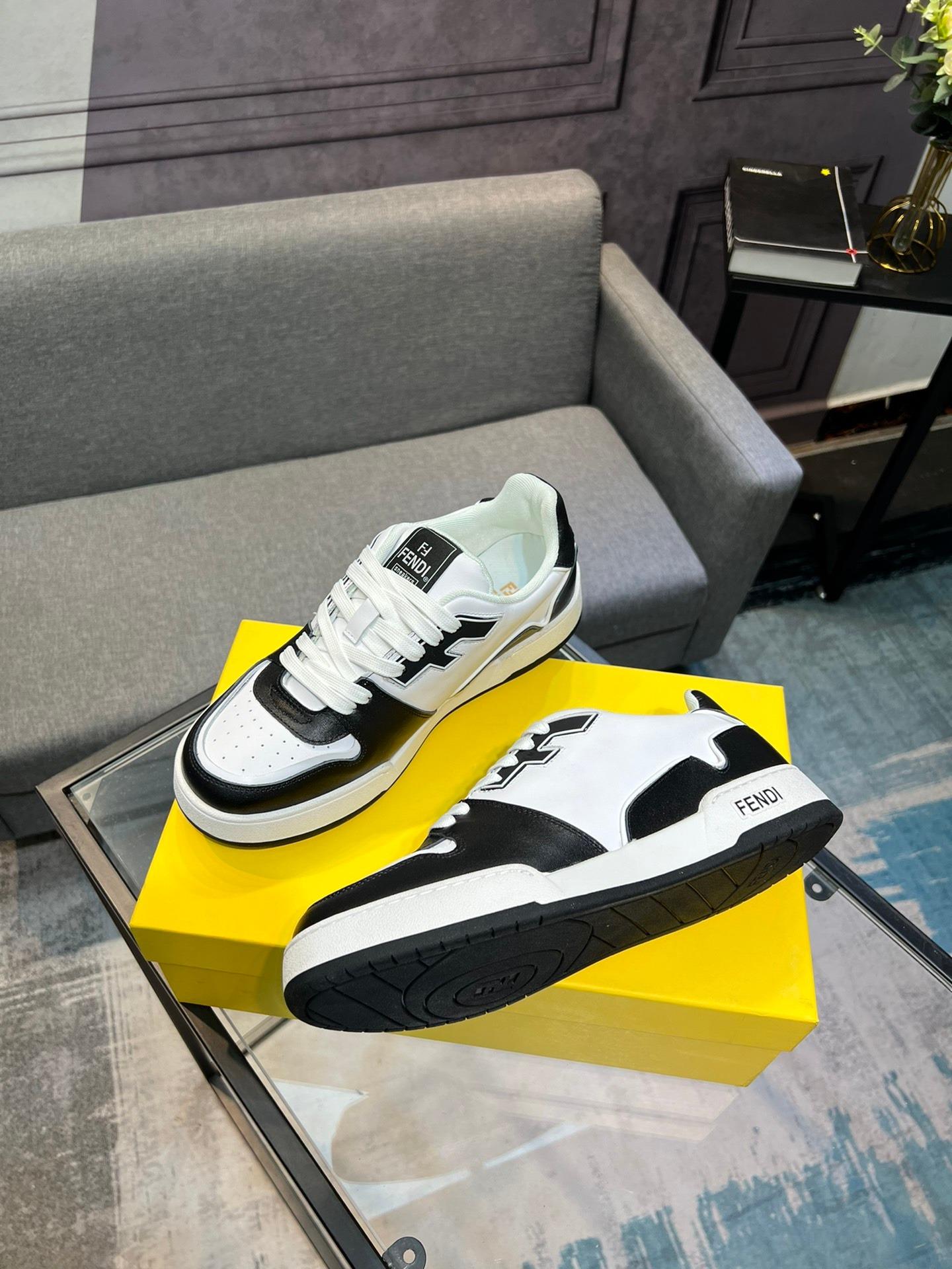 FENDI CASUAL SNEAKERS
