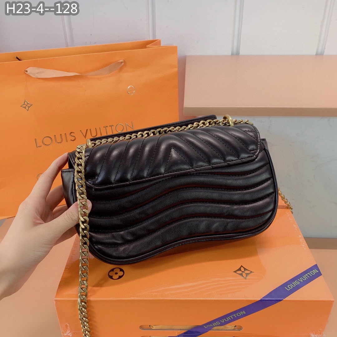 Louis Vuitton New Wave Chain Bag Black 25Cm M55206