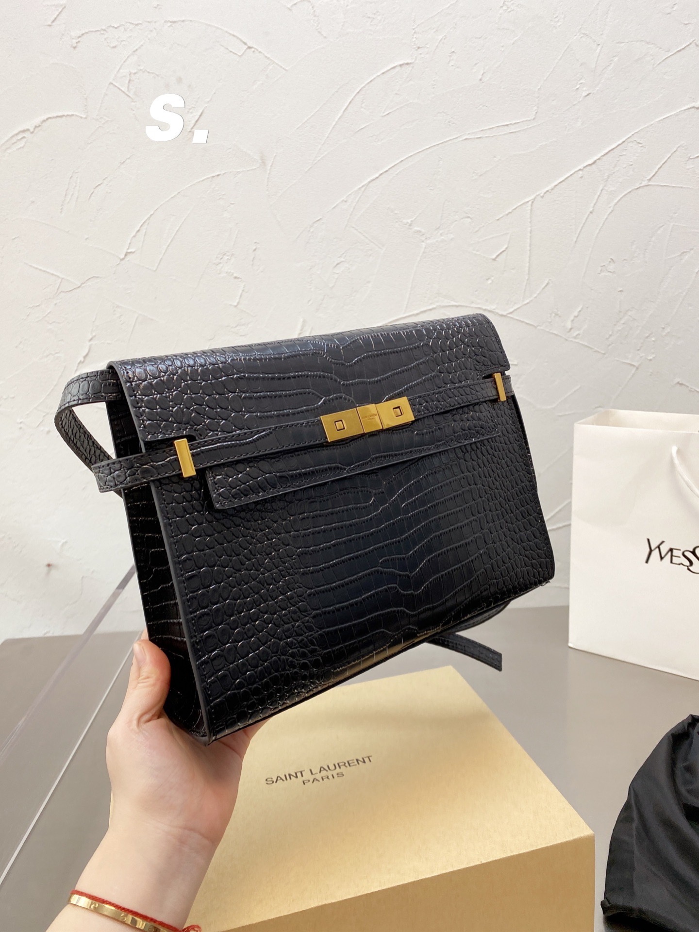 Saint Laurent Manhattan Shoulder Bag In Crocodile Embossed Shiny Black Gold 24Cm