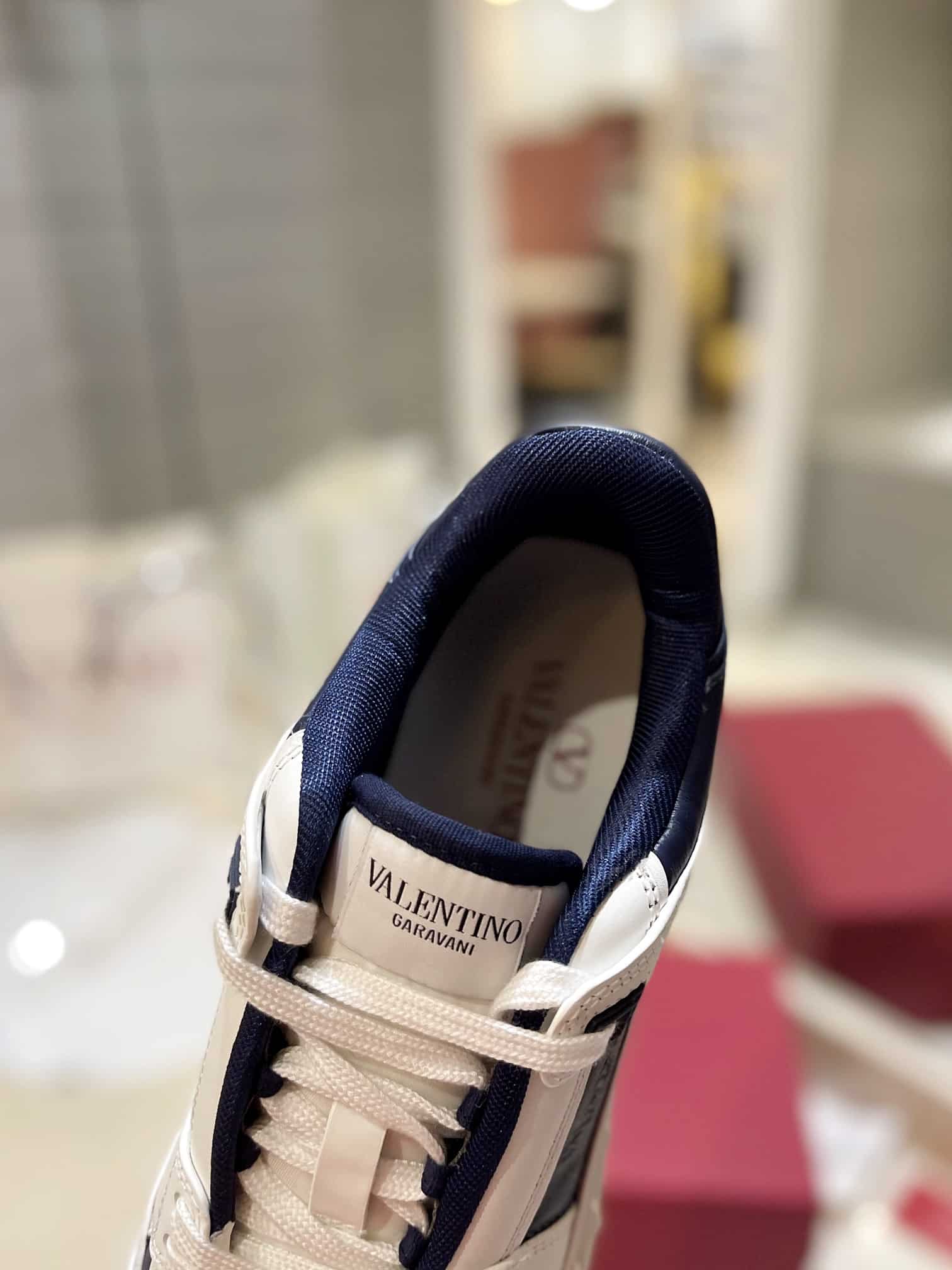 Valentino Garavani Freedots Low Top Sneaker In Calfskin Blue 4Y2S0H43Rdg Fc6
