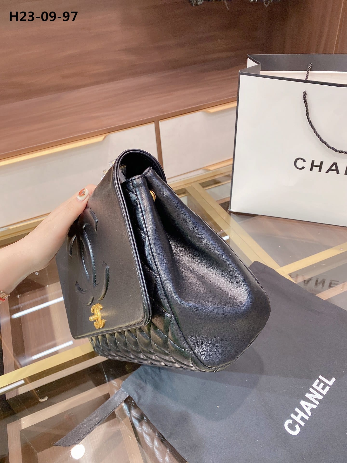 Chanel Timeless Cc Flap Maxi Black 31Cm
