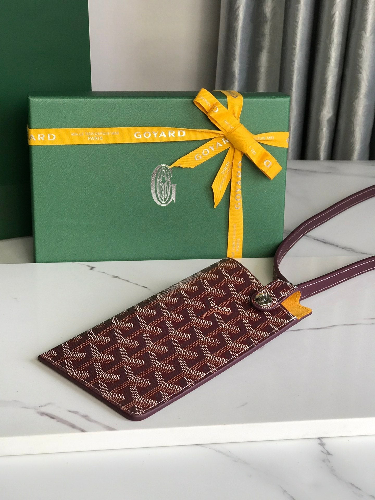 Goyard Montmartre Gm Case 18 Cm Wine Red Goyardine Canvas