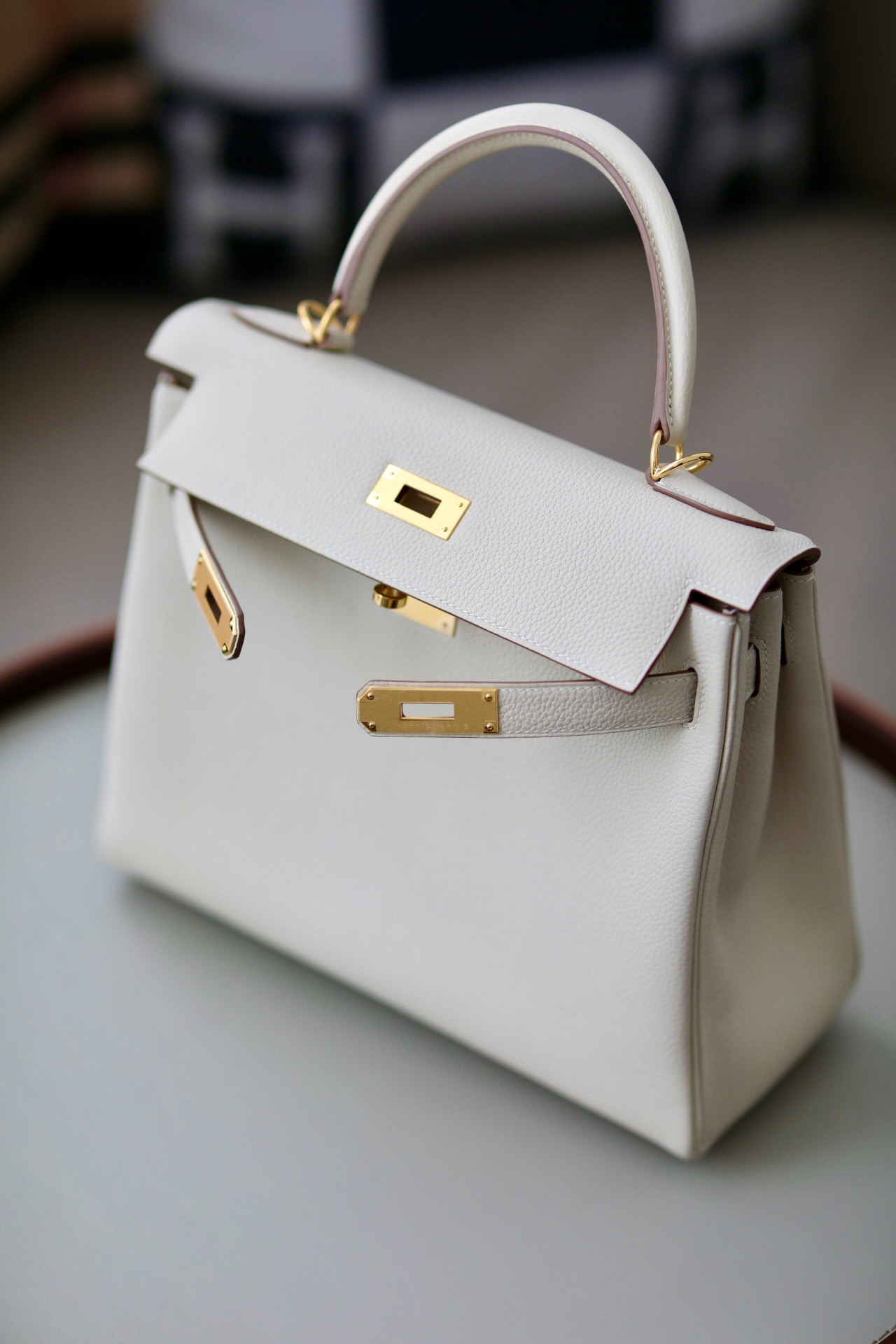 Kelly 25-28
