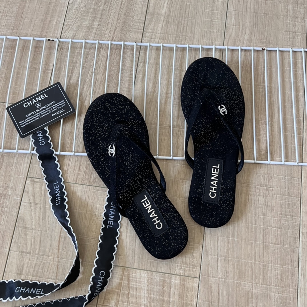 Chanel Thongs Purl Fabric With Silver Cc Logo In Black