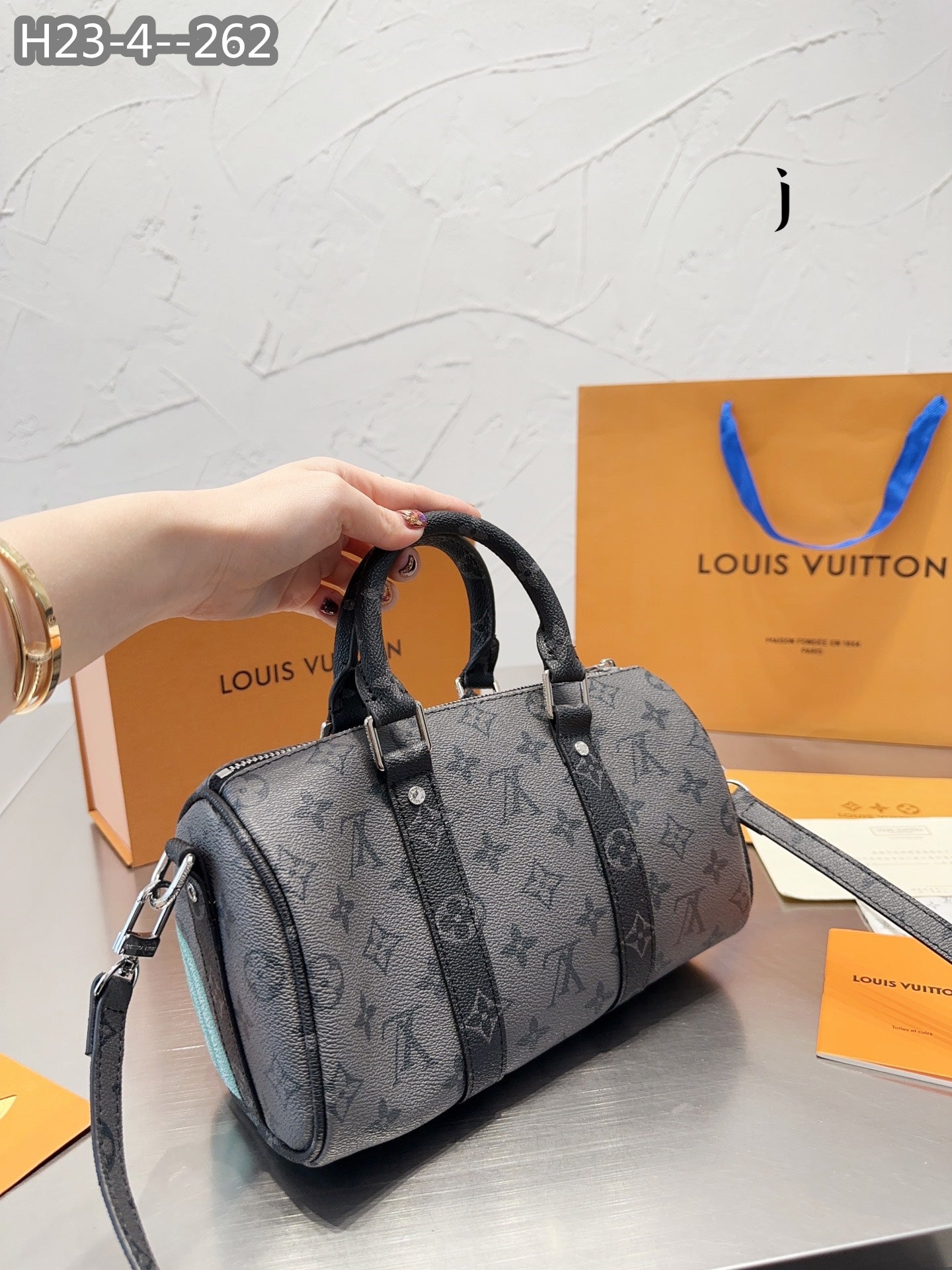 Louis Vuitton X Yayoi Kusama Keepall 25 Pumpkin Print M46437