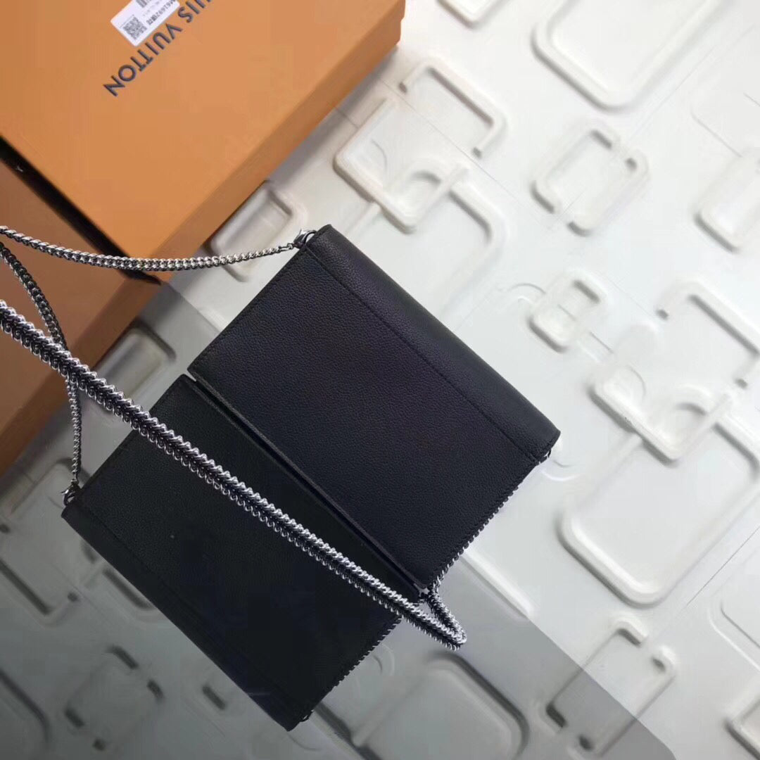 Louis Vuitton Pochette Chain Mylockme 19Cm Black