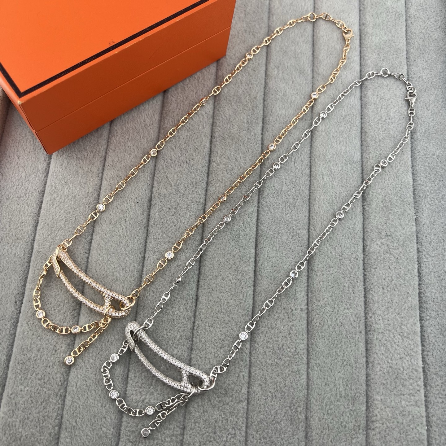 Paperclip full diamond chain necklace