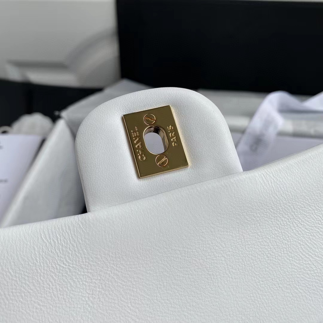 Chanel Classic Medium Handbag White 25Cm A01112