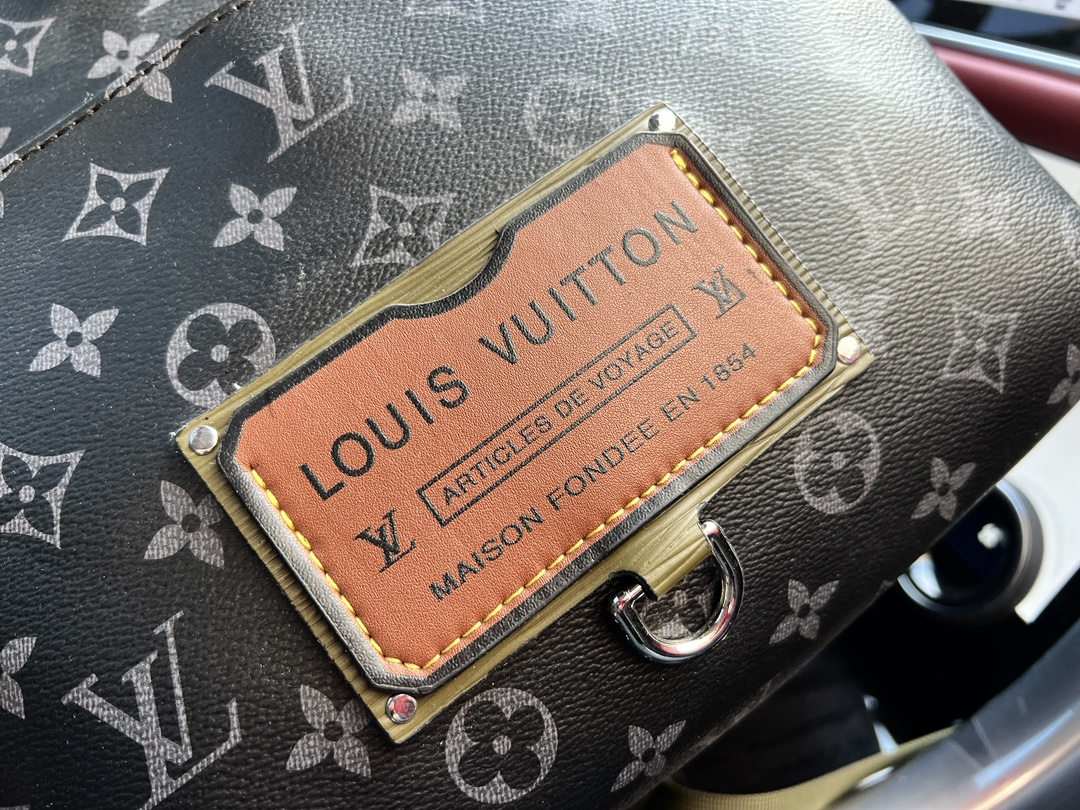 Louis Vuitton Safari Khaki Discovery Backpack 40Cm M45218