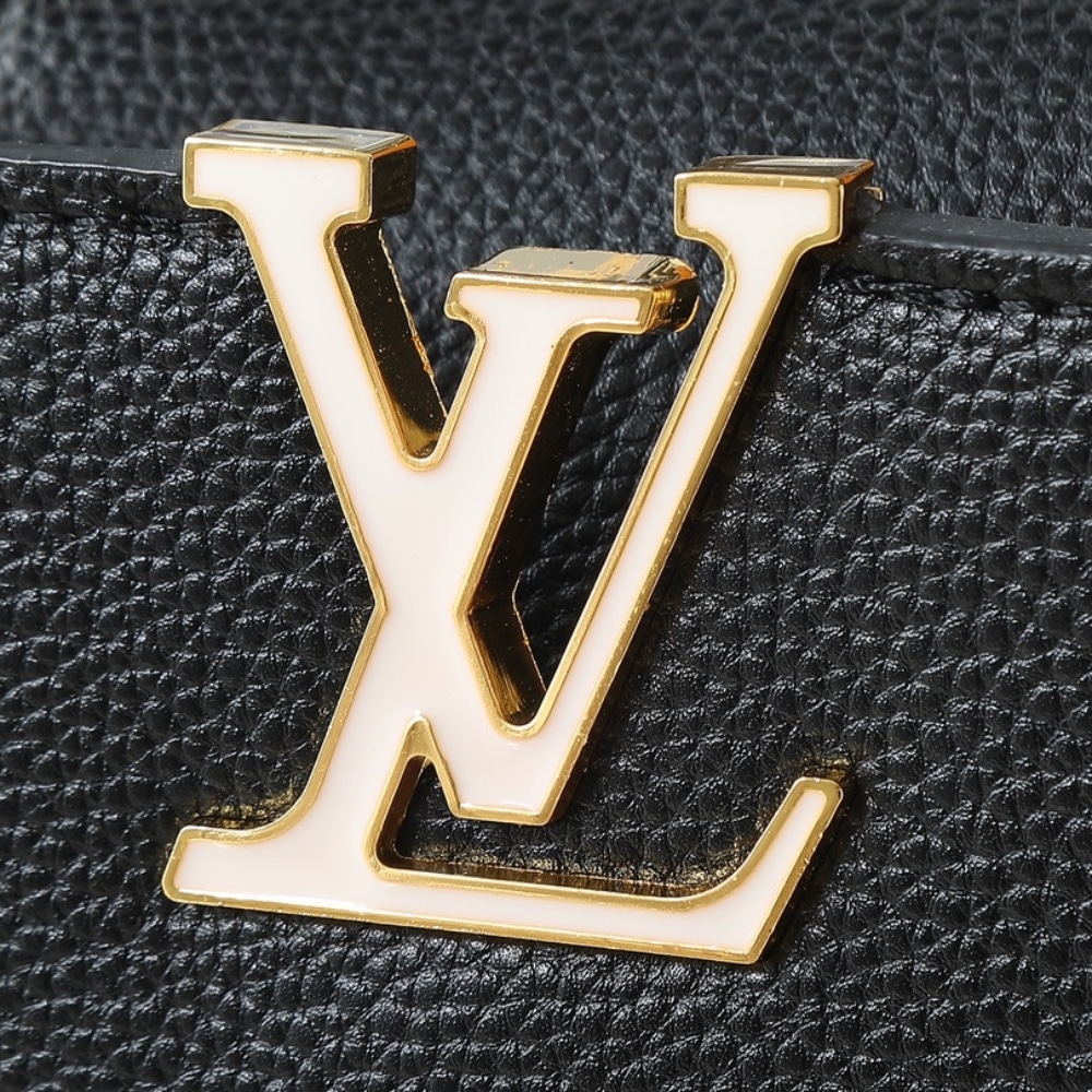 Louis Vuitton Capucines Mini Black 21Cm