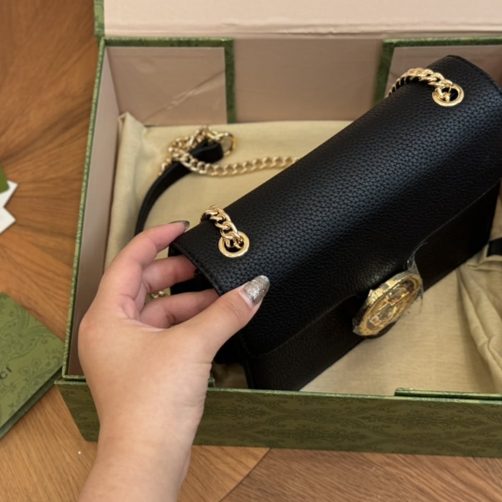 Gucci Interlocking Leather Chain Crossbody Bag Black 20Cm