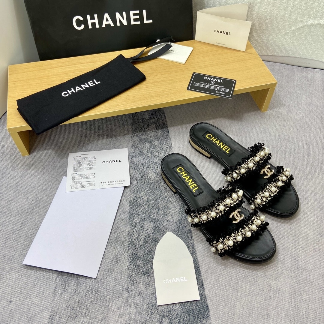 Chanel Mule Slippers Pearl Tweed Black