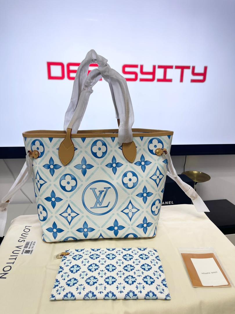 Louis Vuitton LV Digital Exclusive Neverfull MM Tote Bag Lagoon Blue 31cm M11263
