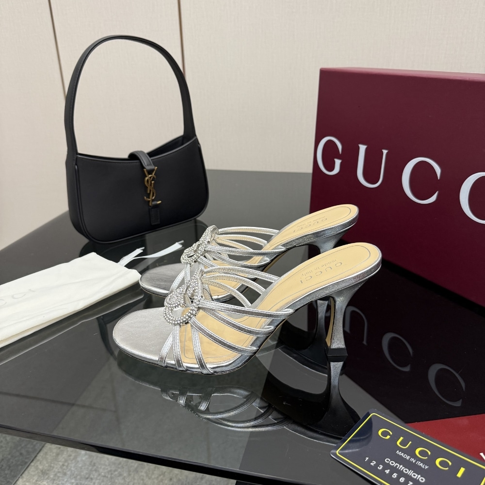 Gucci Women Slide Sandal With Crystal Interlocking G Silver 852663 0Mw00 8106