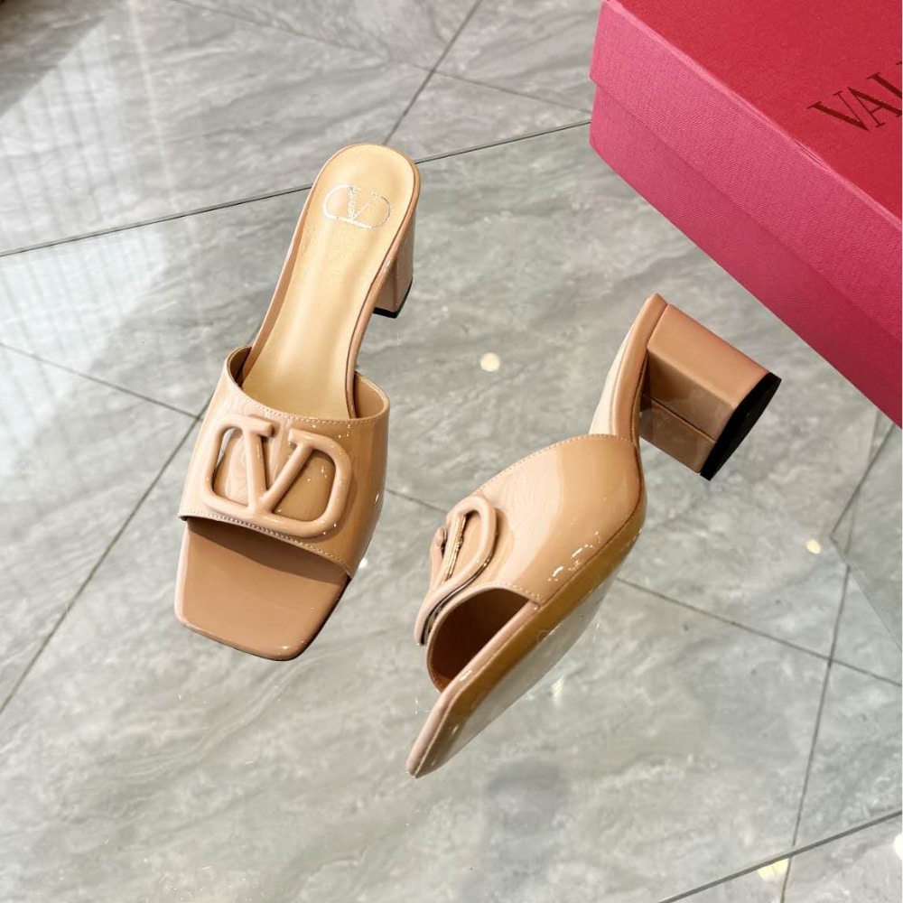 Valentino VLogo Signature Slide Sandal Beige