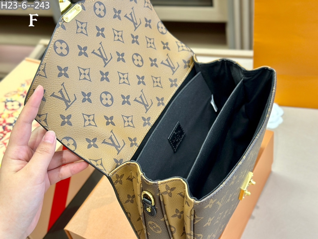 Louis Vuitton Pochette Métis Monogram Reverse 25Cm