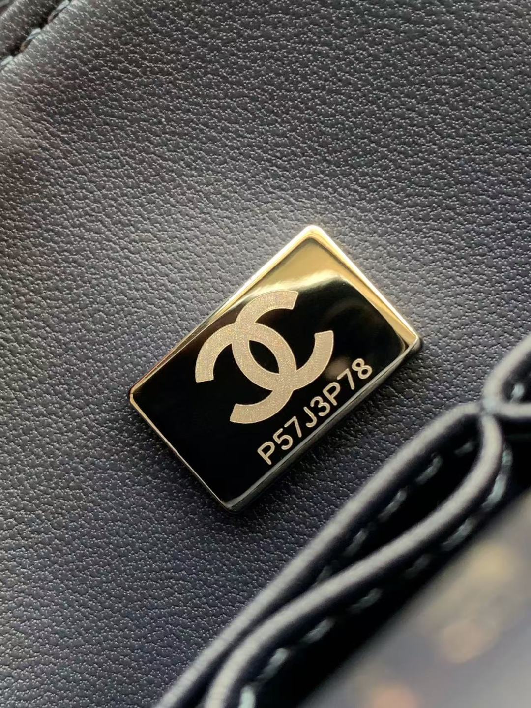 Chanel Classic Flap Bag 25 cm Navy Blue Silver-Tone Hardware A01112