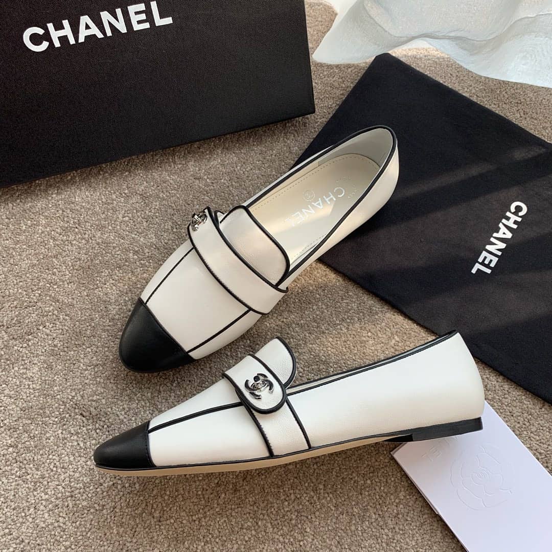 Chanel Leather Cc Cap Toe Slip On Loafers White