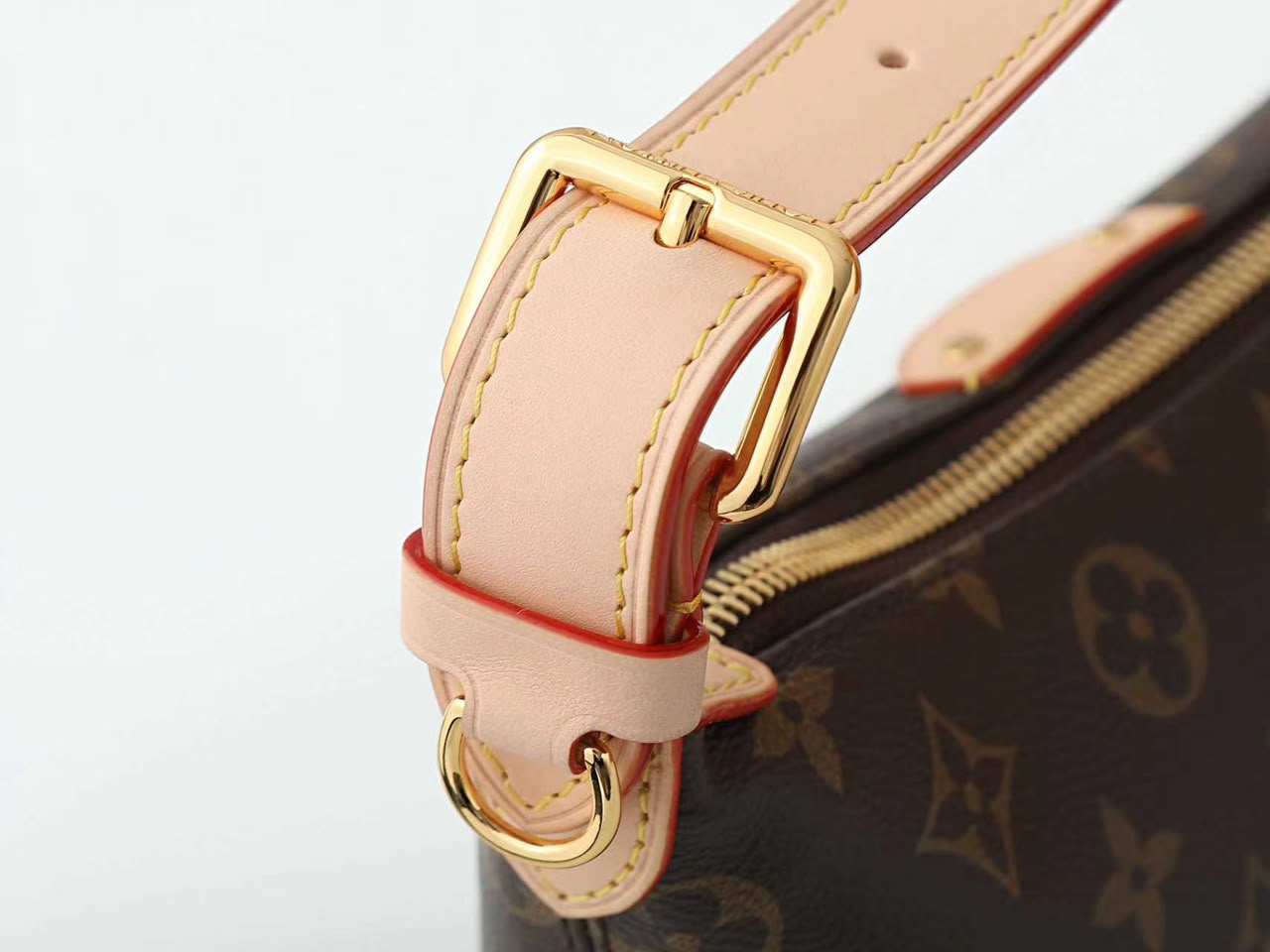 Louis Vuitton Pochette Hills Bag Monogram 18.5cm M27509