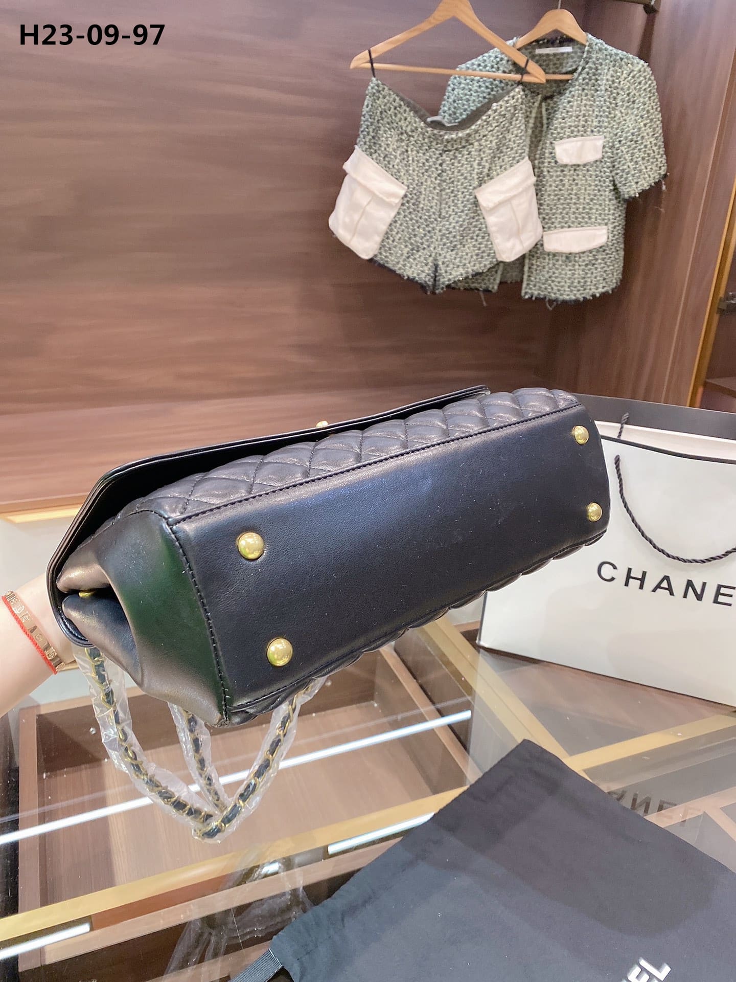 Chanel Timeless Cc Flap Maxi Black 31Cm