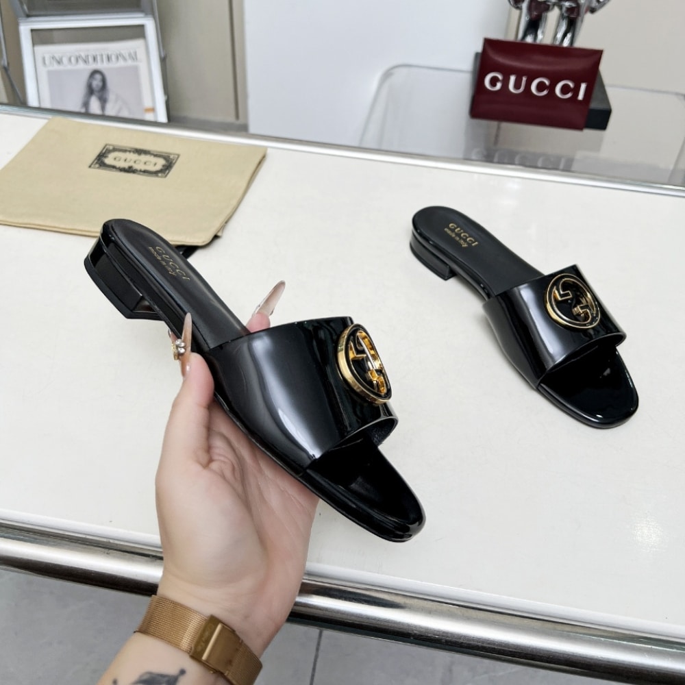 Gucci Women Round Interlocking G Sandal In Black